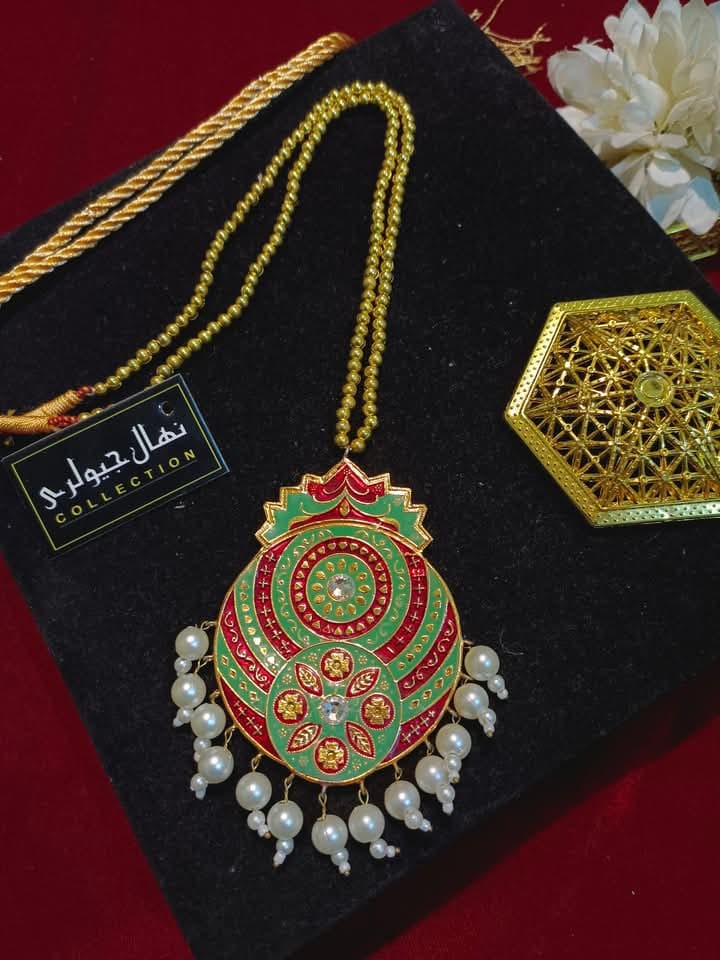 Elegant Meenakari Maala – A Touch of Tradition