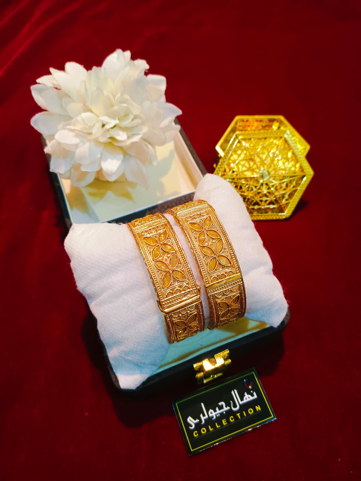 Timeless Gold-Plated Openable Bangles – Elegant & Versatile