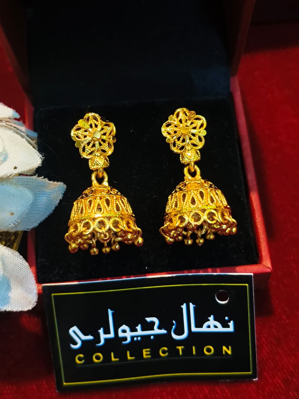 golden jhumki