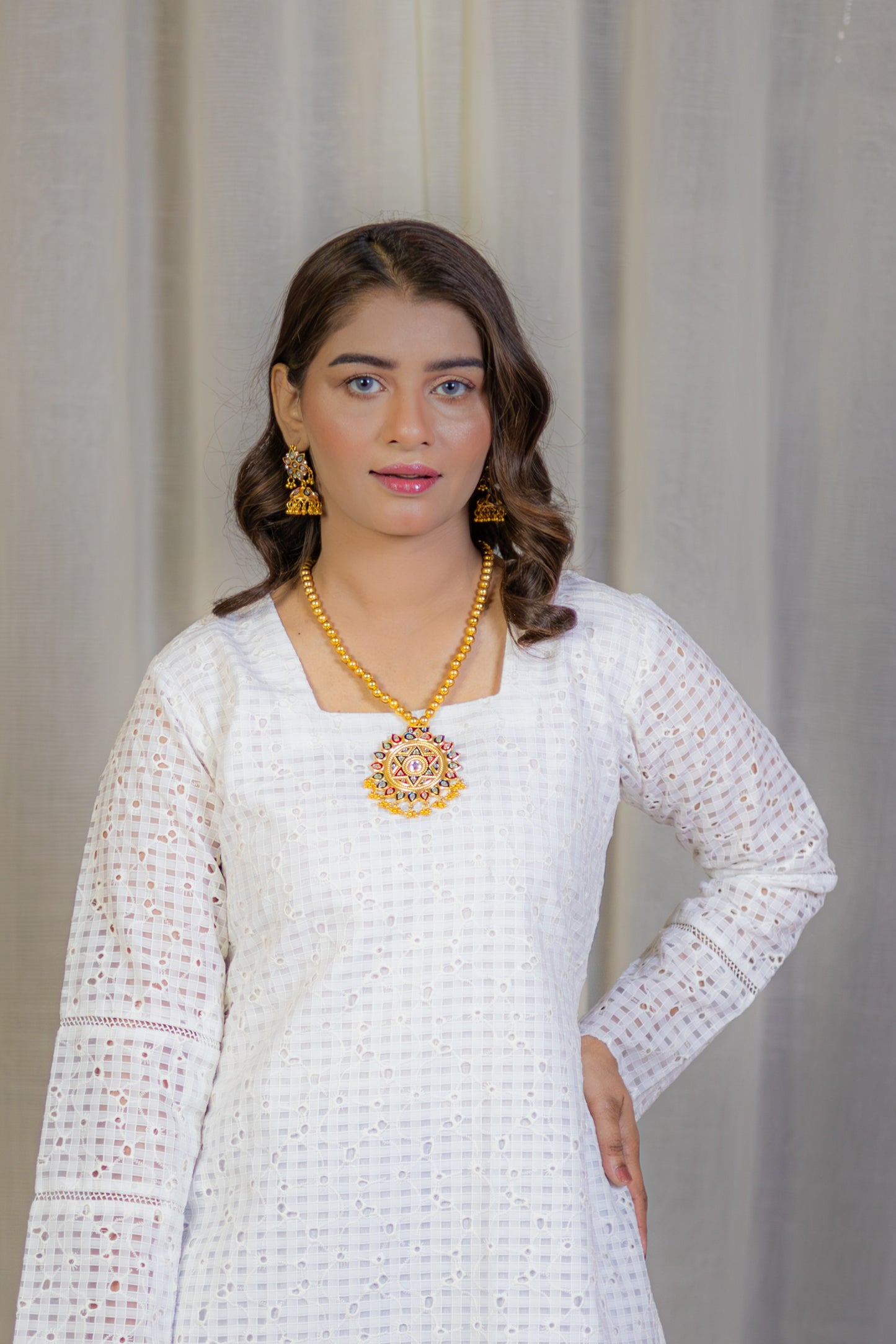 Elegant Kundan Maala availabe with jhumke
