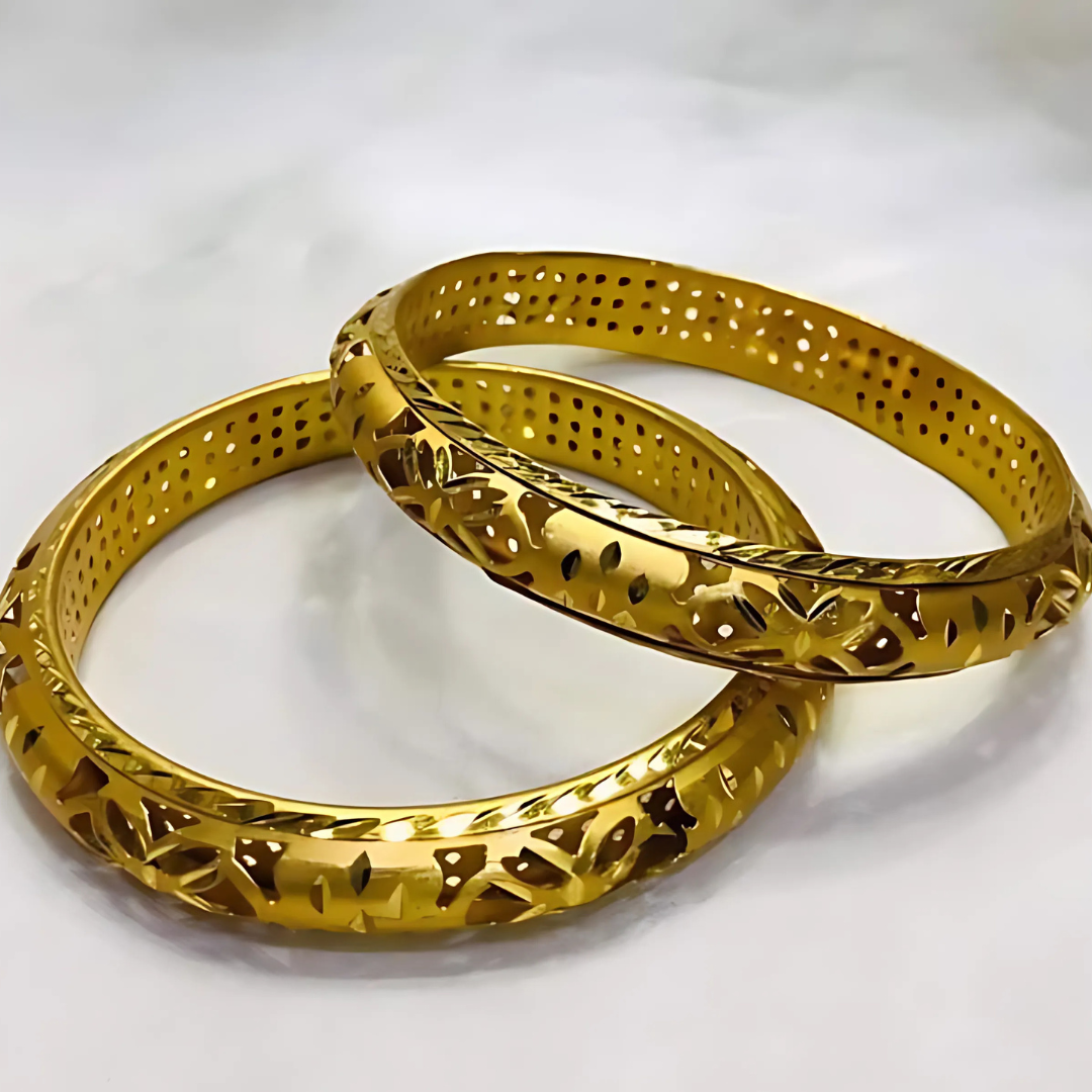 Minimalist Gold Bangle – Subtle & Stylish