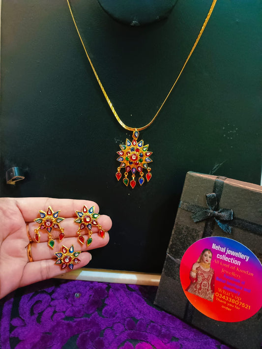 Traditional sindhi kundan Pandet set.